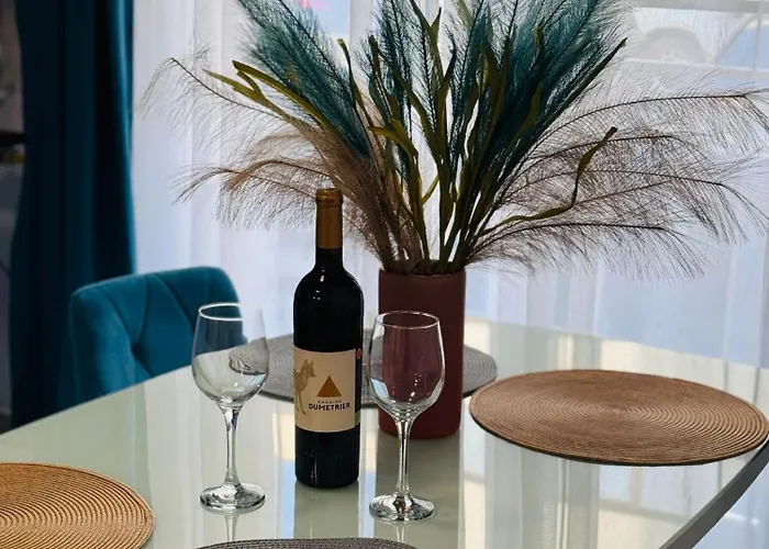 By Mamaia Nord Apartman