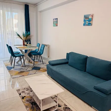 By Mamaia Nord Apartament *